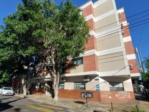 Departamento - Alquiler - Argentina, Lanús - SALTA 1700