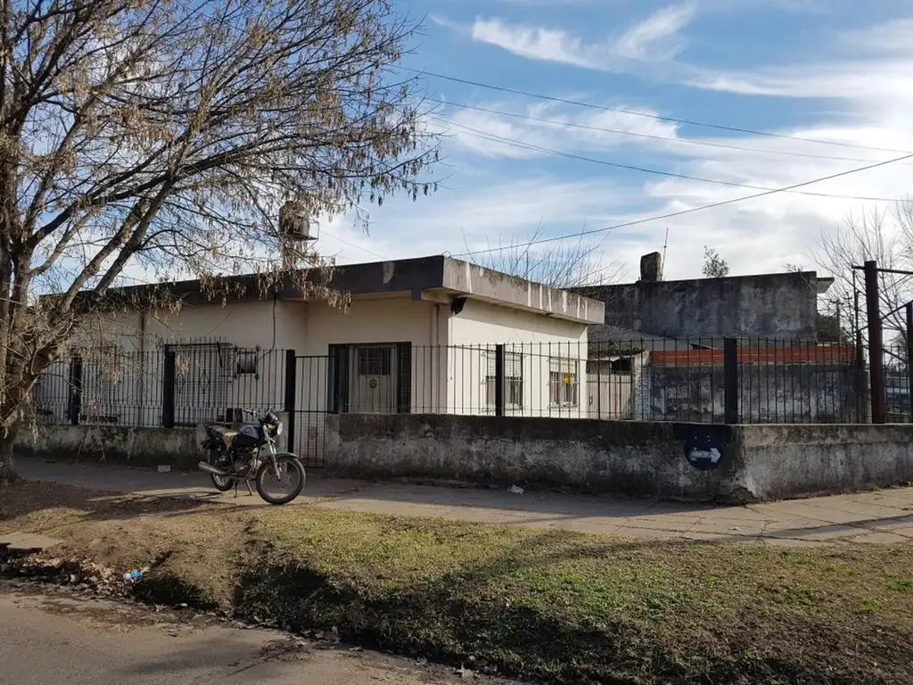 CASA DE 3 AMBIENTES SOBRE LOTE PROPIO