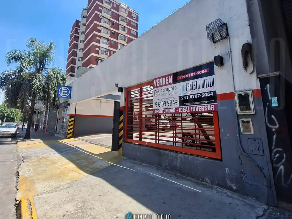 VENTA LOTE 17,32 X 30 MTS2 ACTUALMENTE ESTACIONAMIENTO Y LOCAL COMERCIAL A LA CALLE, QUILMES CENTRO.