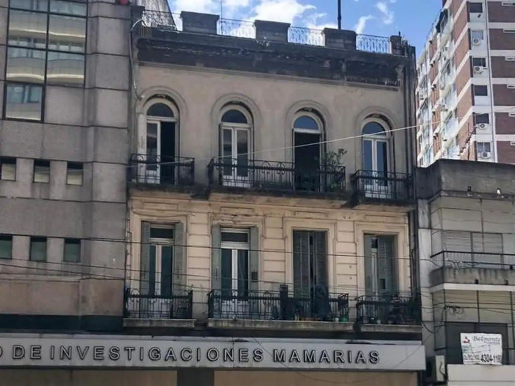 OPORTUNIDAD Local VENTA sobre AV. CORDOBA - Recoleta - Foto 0