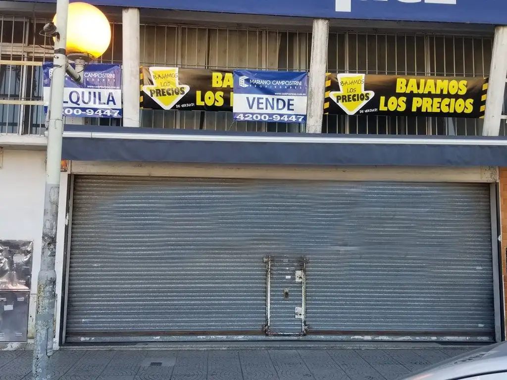 Venta de Local Comercial, Cruce Fcio, Varela, Av. Calchaqui