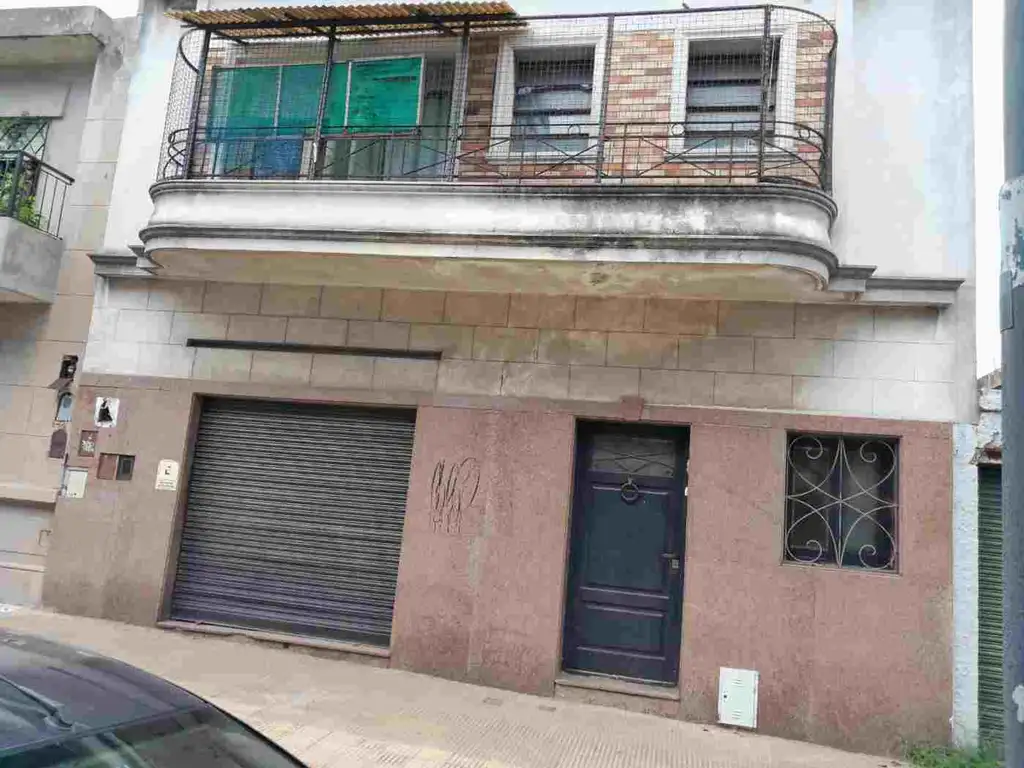 Venta Casa multifamiliar P Avellaneda Refaccionar