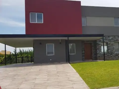 CASA EN VENTA EN HARAS SANTA MARIA