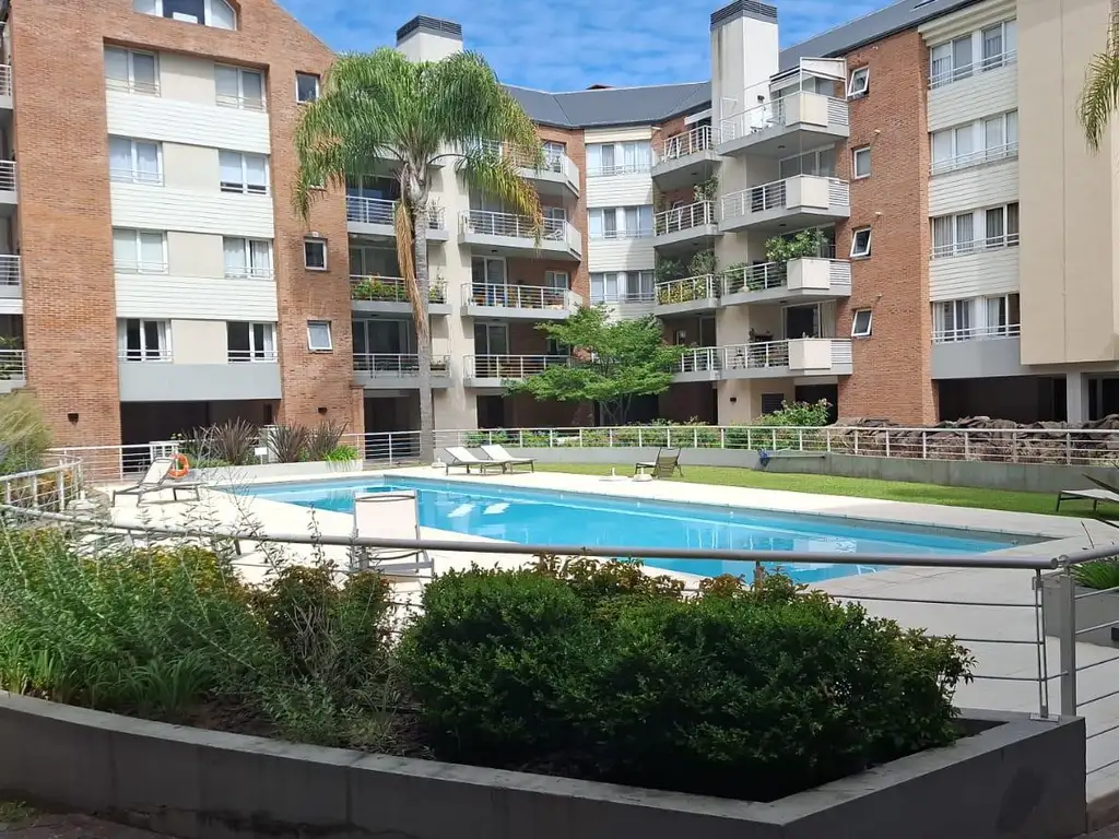 Departamento en  venta de 3 ambientes con cochera en Condominio San Isidro Central