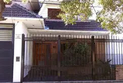 Casa en venta - 5 dormitorios 3 baños - 400mts2 - Tolosa, La Plata