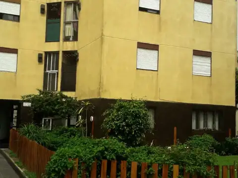 VENTA DEPARTAMENTO DE 3 AMB. EN GRAL SAN MARTIN - Foto 0