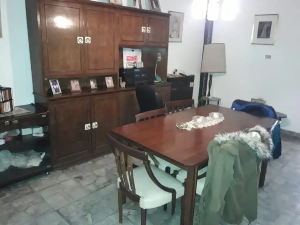 CASA EN VENTA CON LOCAL Y DEPTO LOMAS DE ZAMORA