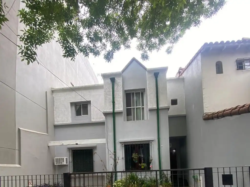 Venta Casa en  lote propio 5 ambientes 4 dormitorios - a metros estacion tren avenida libertador gen