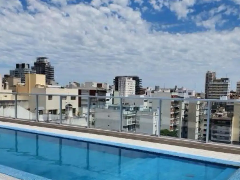 Piso Alto - 76 Mtrs Totales - 3 ambientes con Cochera - Torreo Brukman