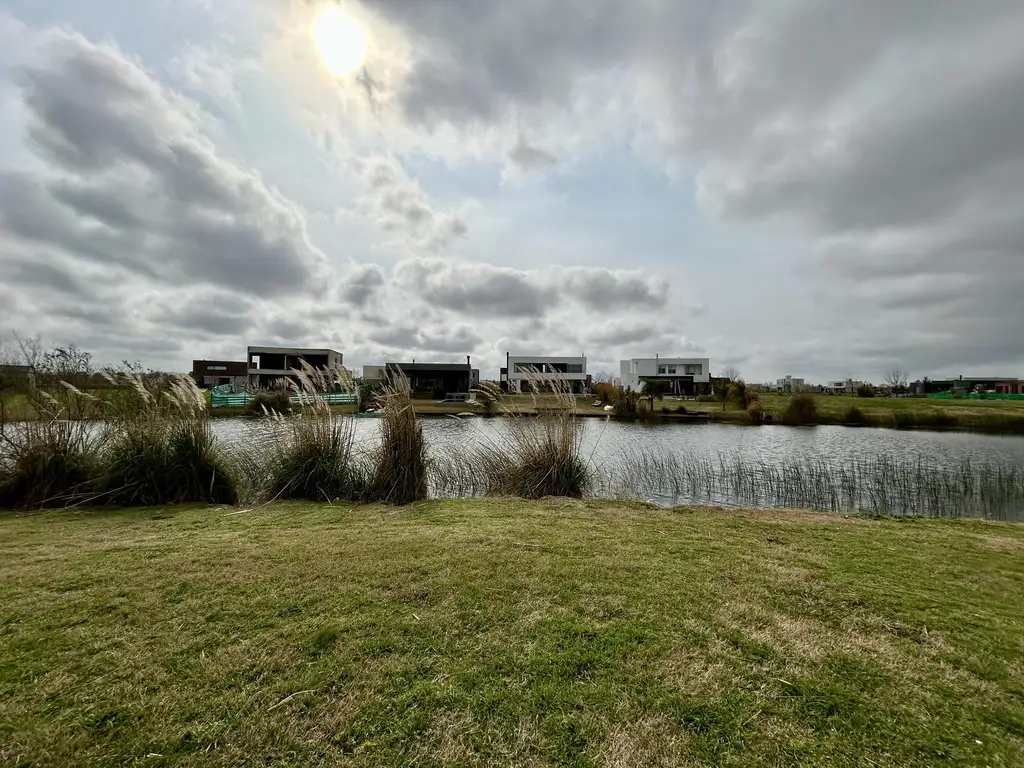 Venta - Lote al agua en el El Naudir - Etapa 1 | Escobar