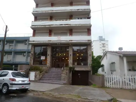 Departamento Monoambiente a metros del Mar y de calle Peatonal - Foto 0