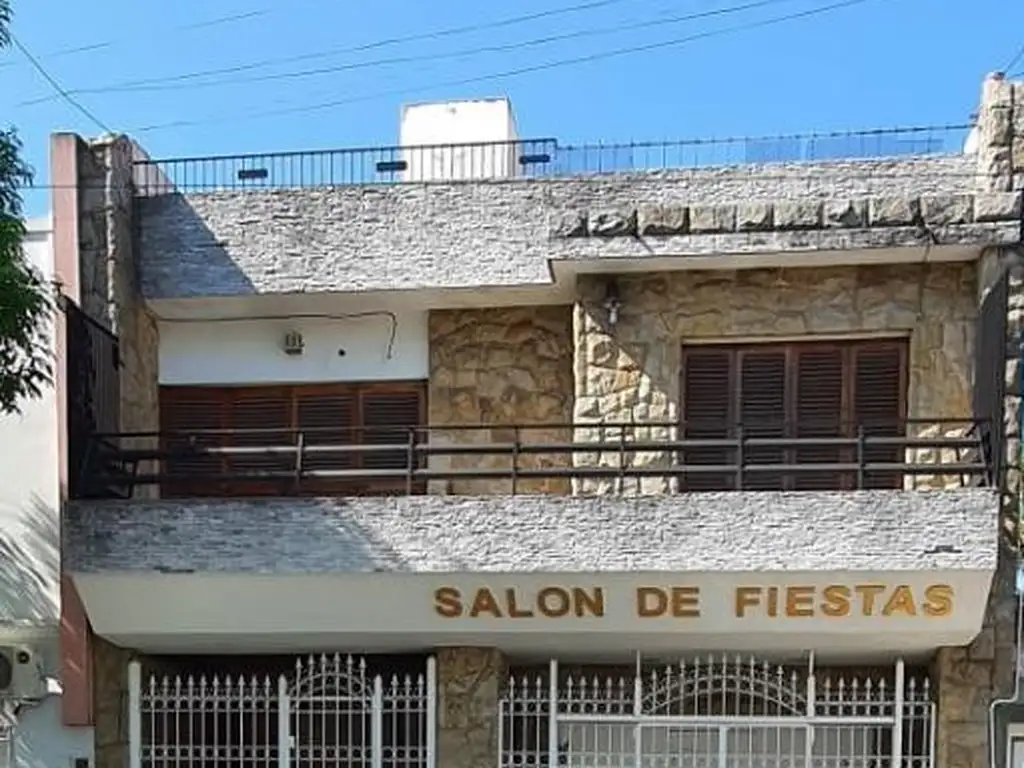 Casa 4 amb, salón en Planta baja fondo libre