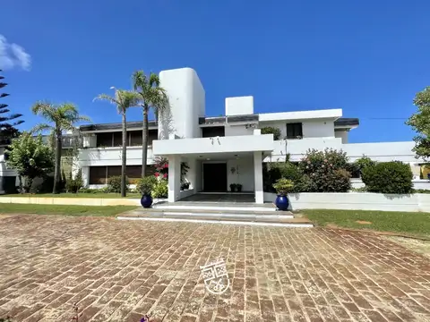 Espectacular Casa en primera línea en Solanas-Punta Ballena