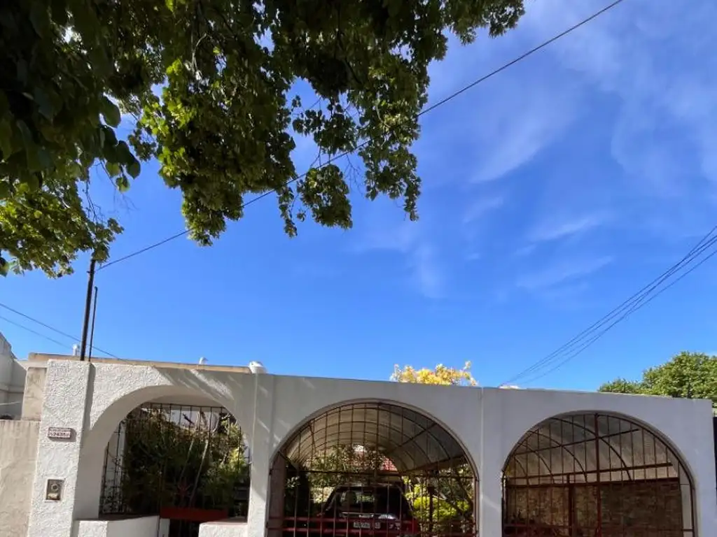 IMPORTANTE CASA EN VENTA EN VILLA RAFFO