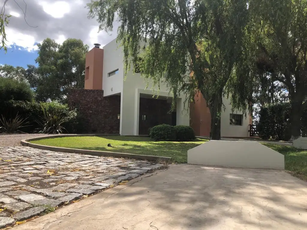 Casa en Venta   Haras del Sur 1 Barrio Privado