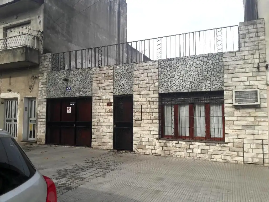 Venta Casa 2 Dormitorios - Barrio Echesortu