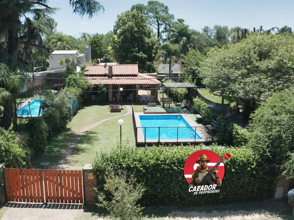 Casa venta en Funes 2 dormitorios piscina jardin parrillero