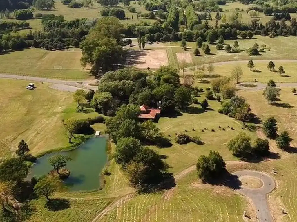 Terreno en Venta con salida a la laguna en El Campo. 2da Etapa. 1274 m2. Los Cardales