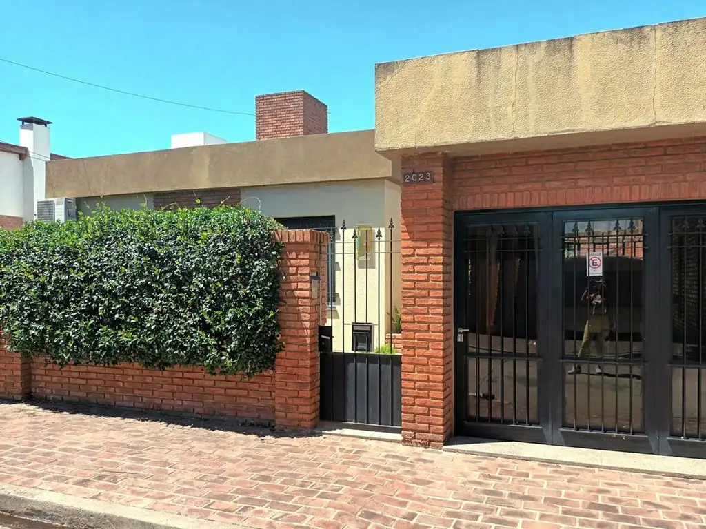 SE VENDE CASA EN PERGAMINO