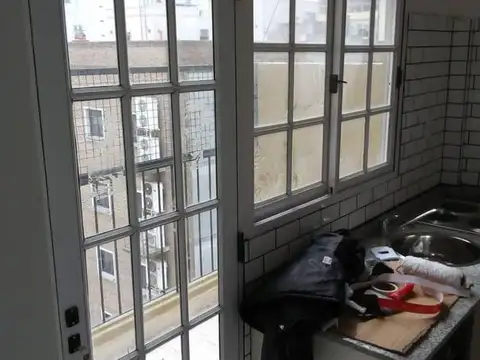 Departamento de 3 ambientes en venta al frente con dos balcones