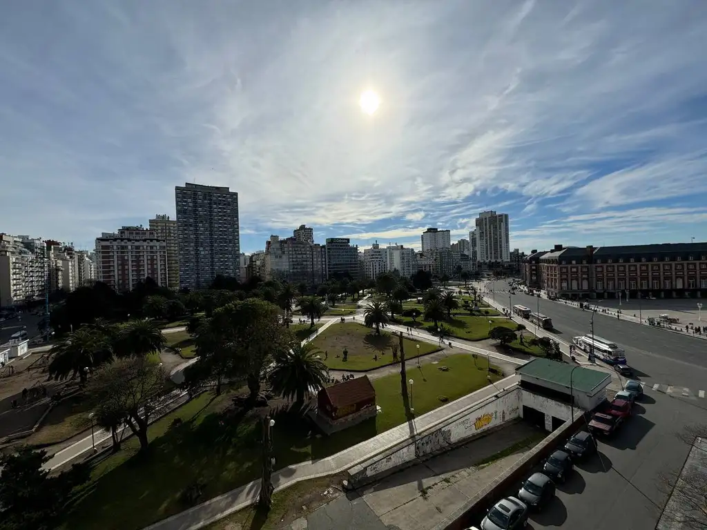 DEPARTAMENTO DE 3 AMB EXTERNO CON BALCON. VISTA A LA PLAZA COLON