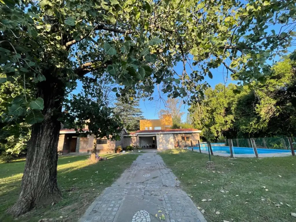 VENTA CASA CON PILETA + DPTO -VILLA RIVERA INDARTE