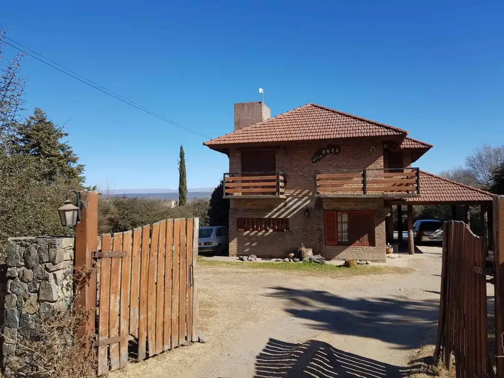 VENta. CASA. SANTA ROSA DE CALAMUCHITA,  B° LOMA HERMOSA. (cód 1401)