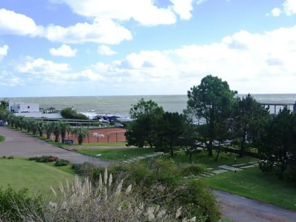 Lote en venta excelente vista - Punta Ballena