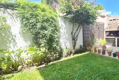 Es perfecto! PH en Planta Baja con jardín y cochera ¿Qué más podes pedir?