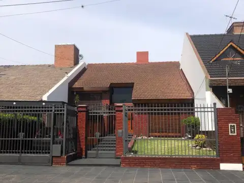 VENTA , CASA , CHALET , 3 DORMITORIOS , MERLO