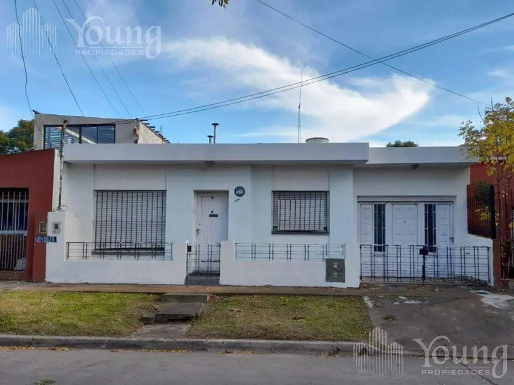 Venta Casa 2 Dormitorios 32 Años, 150m2, 2 Cocheras, Mendoza 100 ...