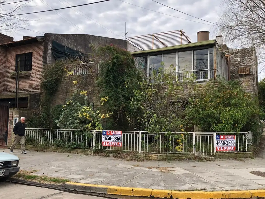 CASA IDEAL 2 FAMILIAS EN OLIVOS