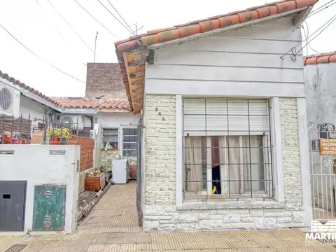 Dúplex de 3 ambientes en una planta con patio - Martínez, próximo a la plaza.