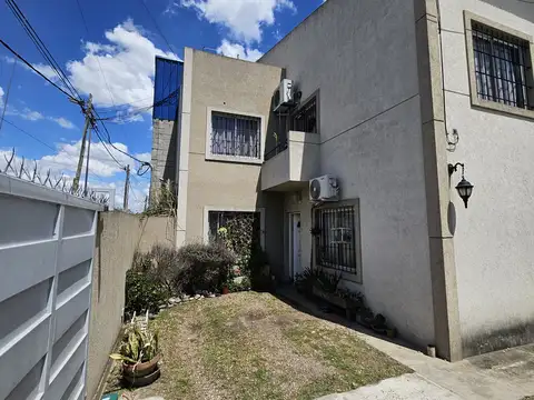 Departamento de 2 Ambientes en Planta Baja con cochera o patio  en Muñiz