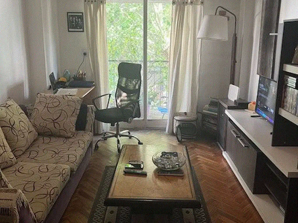 Venta departamento 3 ambientes con cochera centro de Olivos