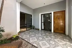 Casa en Venta 5 ambientes en Loma Hermosa