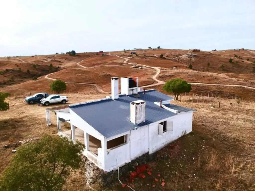 Fracción de campo 9100 m2 con Casa de campo en Yacanto de Calamuchita , loteo El Sereno