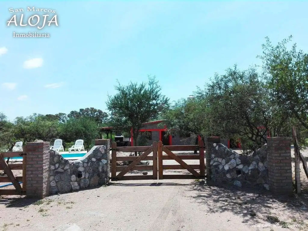 ALOJA – Vendo Complejo con dos cabañas y pileta en el centro de San Marcos Sierras