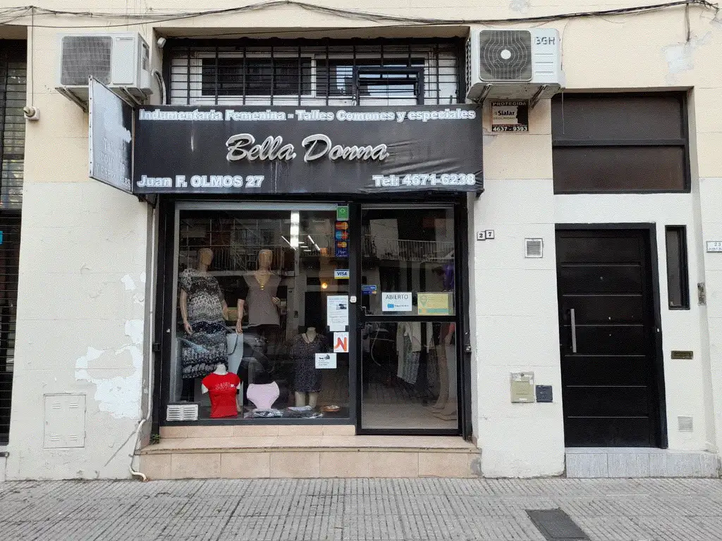 INTERESANTE LOCAL ! 4,30 x 11,50 - 2 Plantas / Mucha clientela - A mts. de RIVADAVIA