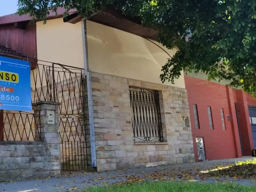 Casa con local, venta en bloque NUEVO VALOR