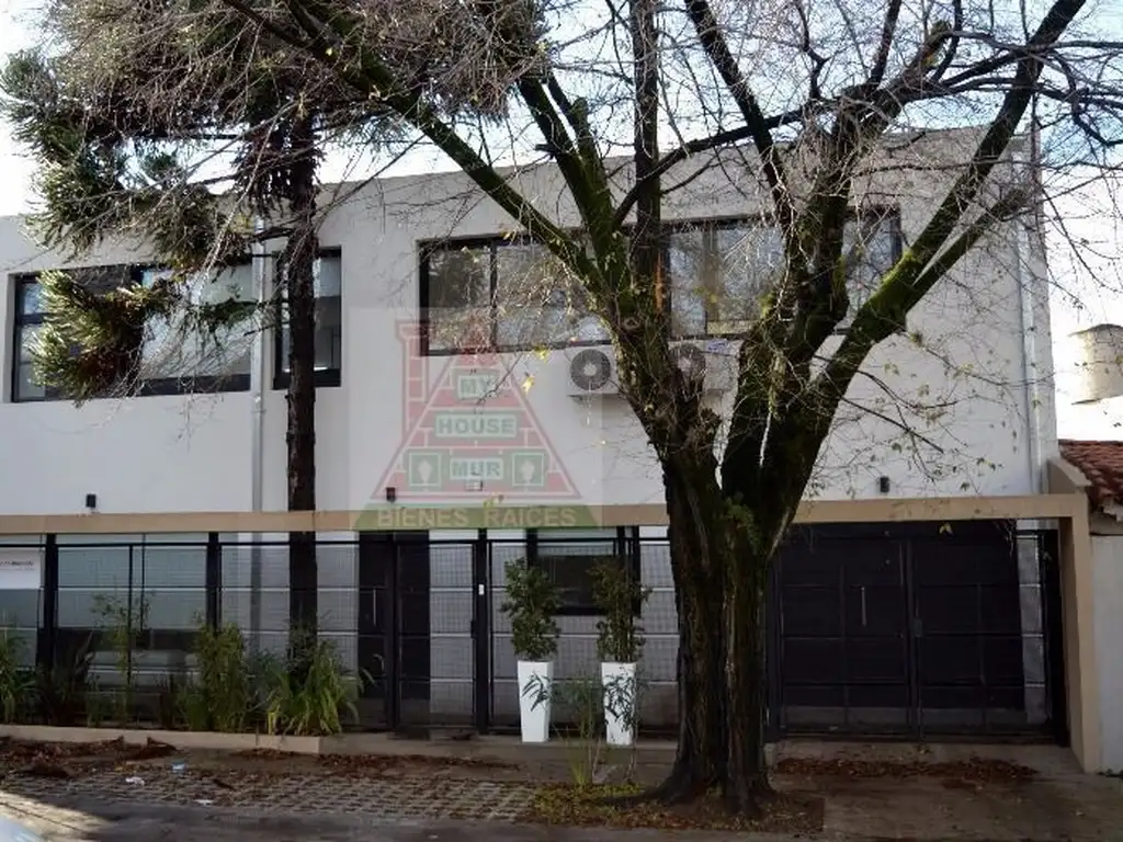 CASA 4 AMBIENTES, VENTA  EN SAN ISIDRO