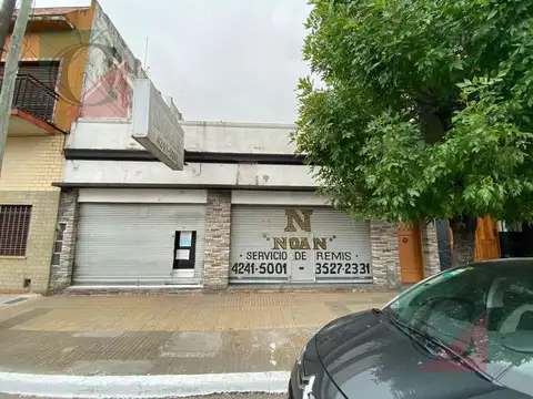 Vivienda ideal para dos familias con dos locales - Lote propio 10x32 mts Lanús Oeste