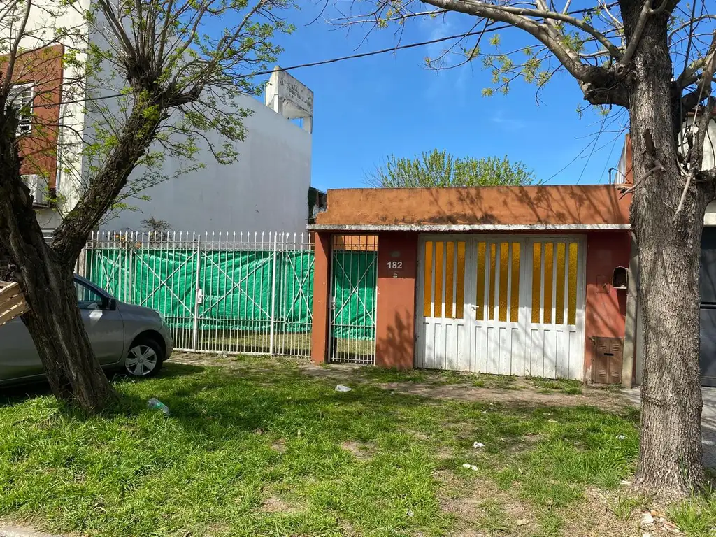 VENTA  CASA A REFACCIONAR O DEMOLER