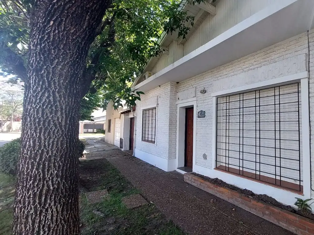 CASA EN VENTA 3 AMBIENTES EN ITUZAINGO