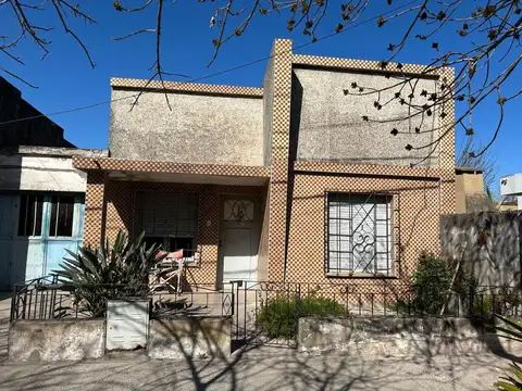 VENTA CASA 2 DORMITORIOS San Carlos Centro,Sta Fe.