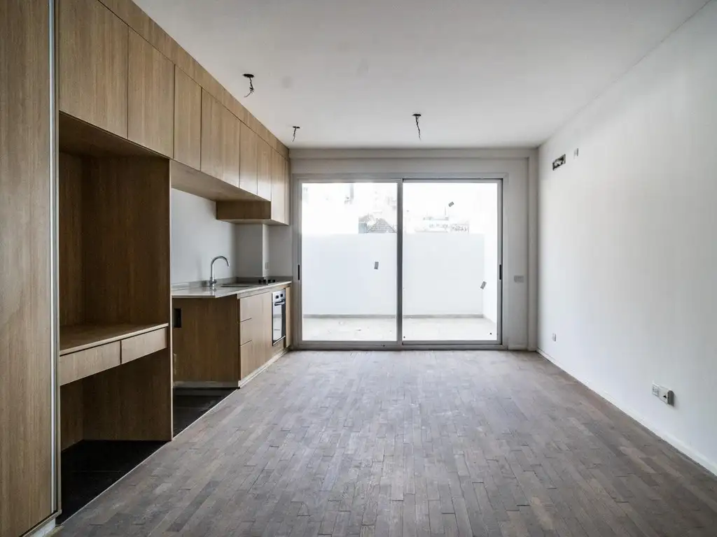 Av Cabildo al 3800: venta de excelente monoambiente a estrenar con patio. Departamento en