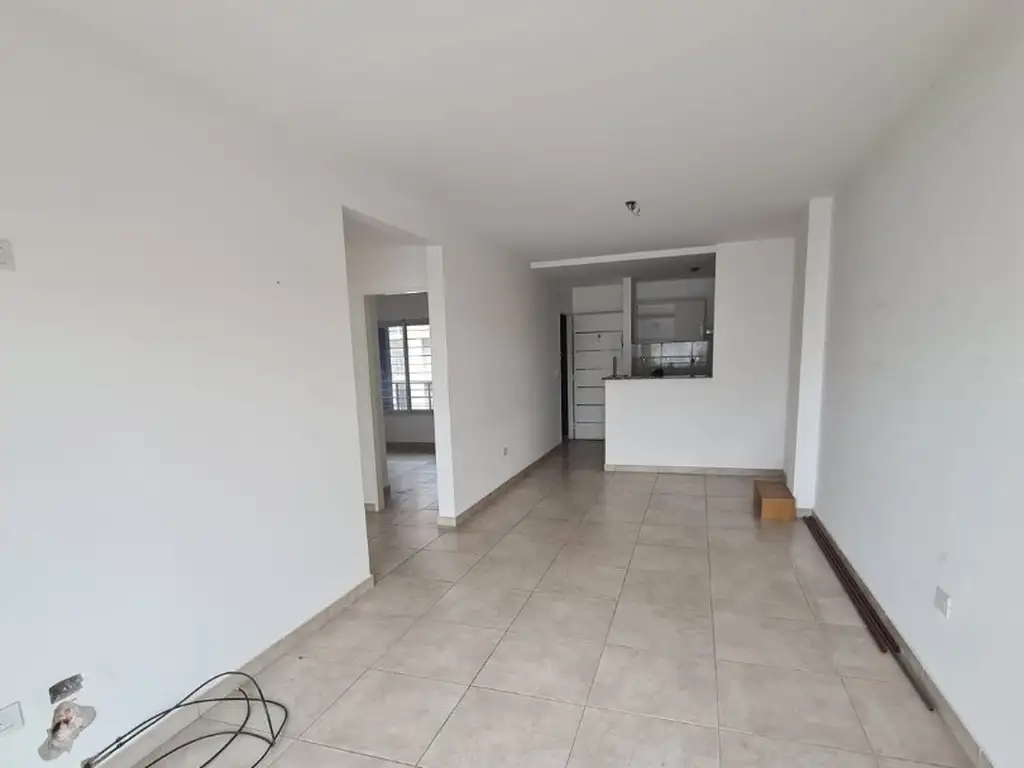 VENTA DE DEPARTAMENTO 3 AMBIENTES EN HAEDO, OPORTUNIDAD ESCUCHA OFERTA