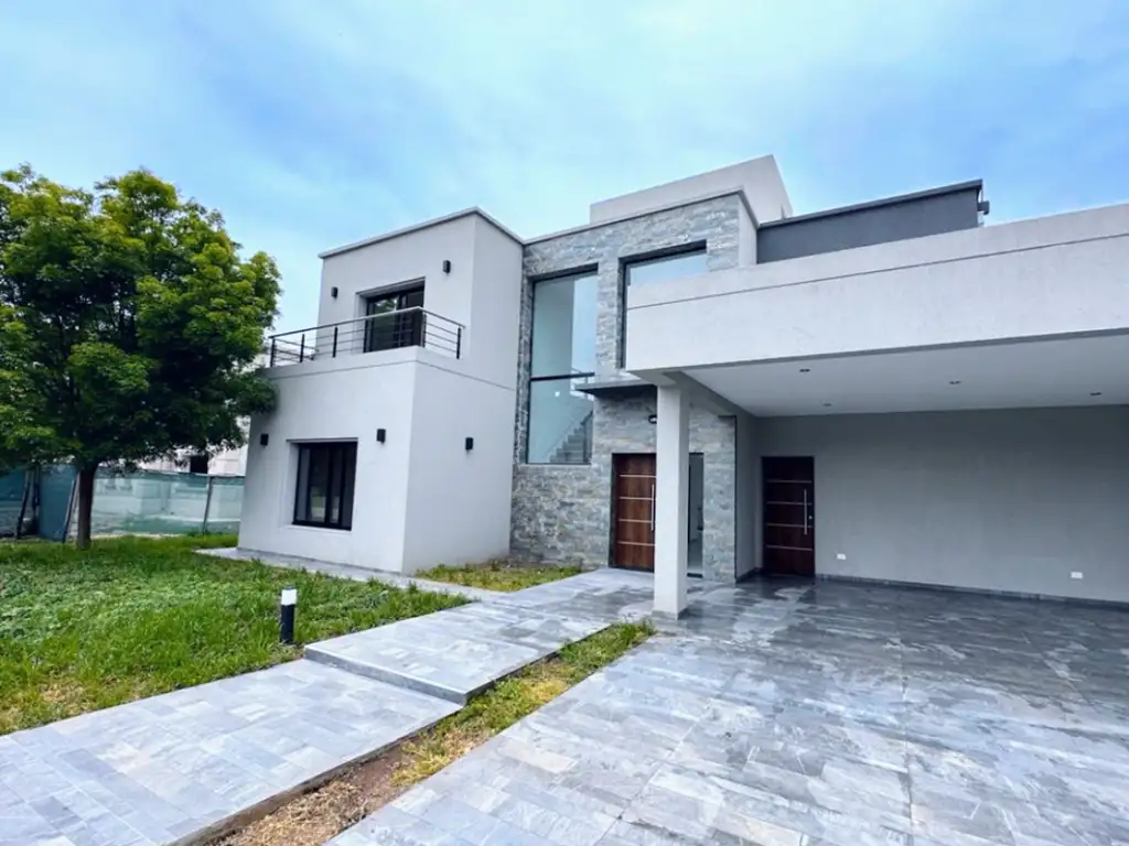 CASA VENTA Barrio Privado Valdevez, Tristán Suarez