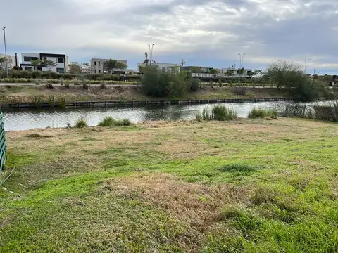 Lote en Barrio Marinas, Puertos del Lago