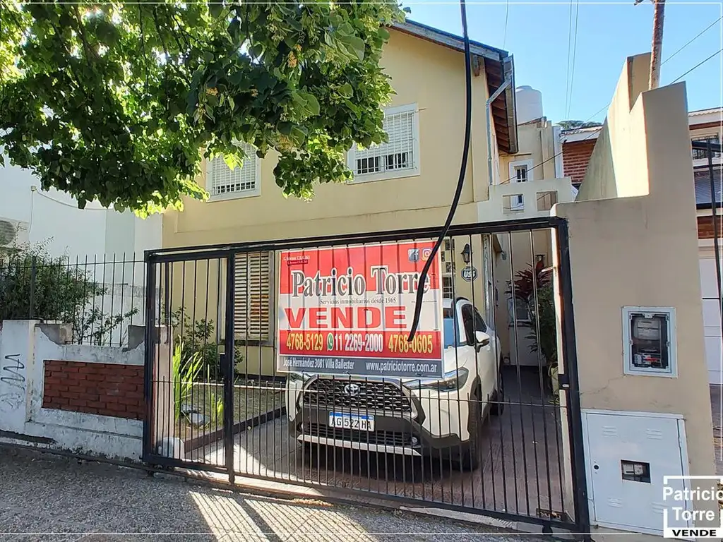 CASA EN VENTA LOTE PROPIO BALLESTER